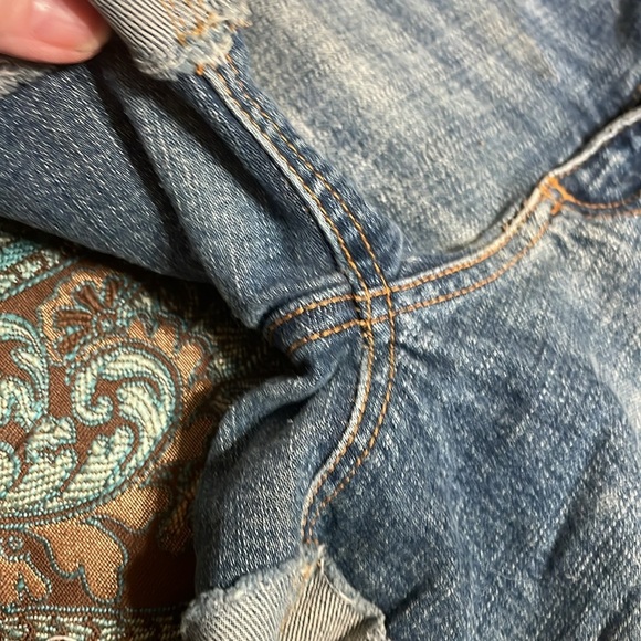 21 Denim Blue Distressed Cut Off Jean Shorts - Picture 5 of 6